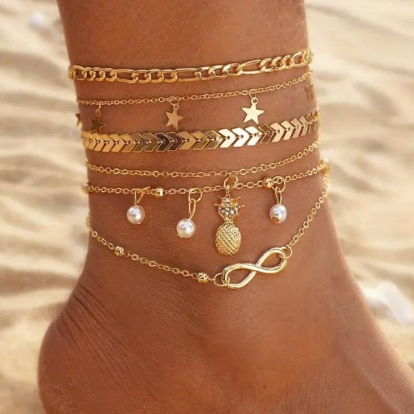 Jewelry - SET OF FIVE GOLDEN ANKLETS